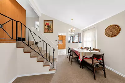 624 W Merle Avenue, Villa Park, IL 60181 - Photo 4