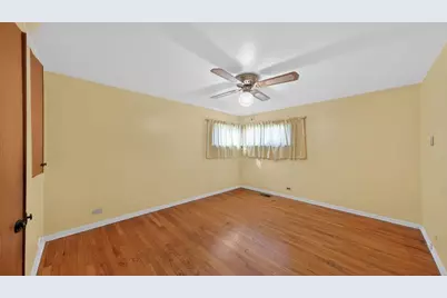 624 W Merle Avenue, Villa Park, IL 60181 - Photo 8