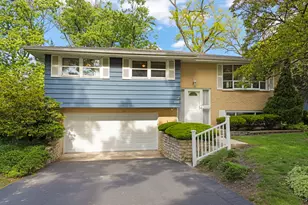 6118 Lyman Ave, Downers Grove, IL 60516 - Photo 1