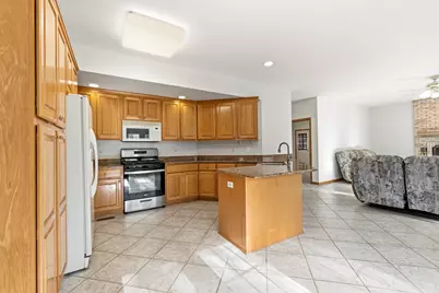 546 N 4th Avenue, Addison, IL 60101 - Photo 12