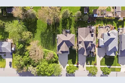 546 N 4th Avenue, Addison, IL 60101 - Photo 2