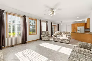 546 N 4th Ave, Addison, IL 60101 - Photo 8