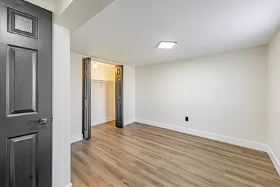 8051 S Escanaba Avenue, Chicago, IL 60617 - Photo 18