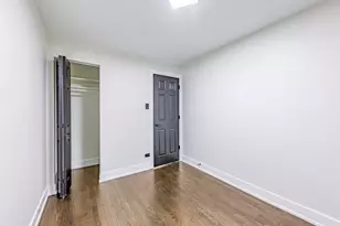 8051 S Escanaba Ave, Chicago, IL 60617 - Photo 14
