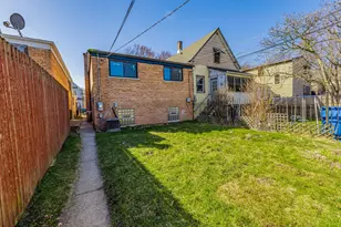 8051 S Escanaba Ave, Chicago, IL 60617 - Photo 24