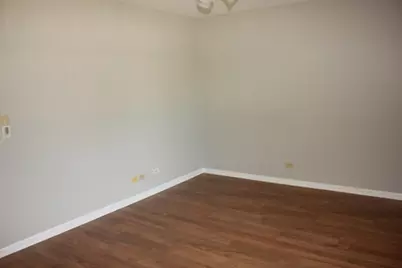 410 Ashwood Court, Vernon Hills, IL 60061 - Photo 12