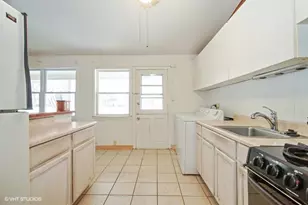 2205 Fulle St, Rolling Meadows, IL 60008 - Photo 4