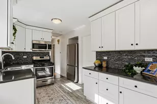 4105 N Kolmar Ave, Chicago, IL 60641 - Photo 8