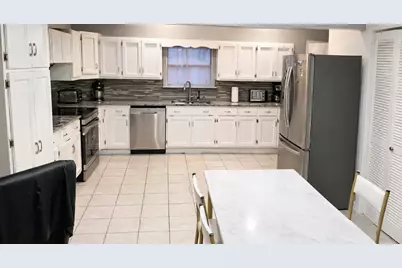 242 Mantua Street, Park Forest, IL 60466 - Photo 2