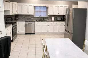 242 Mantua St, Park Forest, IL 60466 - Photo 2