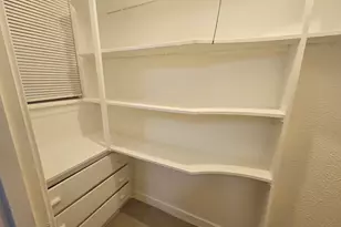 2448 W Catalpa Ave, Chicago, IL 60625 - Photo 22