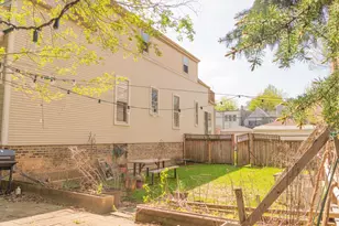 2920 N Richmond St, Chicago, IL 60618 - Photo 24