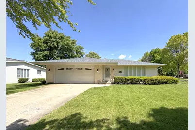 901 Lark Street, Peotone, IL 60468 - Photo 1