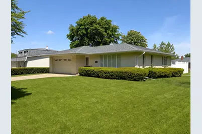 901 Lark Street, Peotone, IL 60468 - Photo 2
