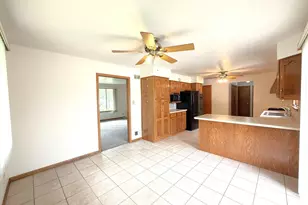 901 Lark St, Peotone, IL 60468 - Photo 16