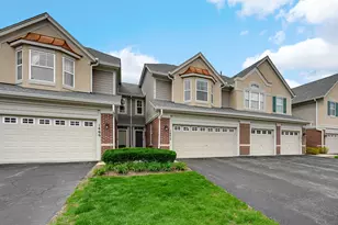 1472 Pinehurst Circle, Vernon Hills, IL 60061 - Photo 2