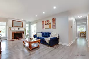 136 Wolcott Ct, Schaumburg, IL 60193 - Photo 10