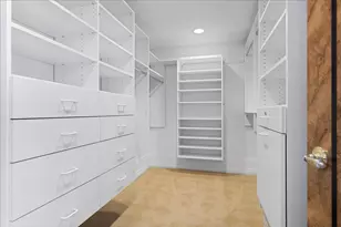 100 E Huron St, Chicago, IL 60611 - Photo 22