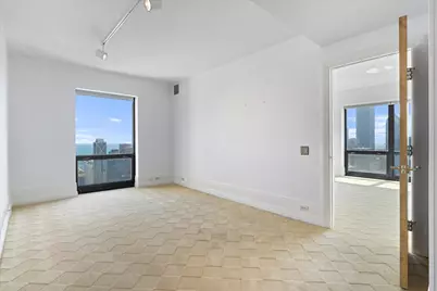 100 E Huron Street #4703, Chicago, IL 60611 - Photo 20