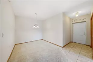18550 Pine Lake Dr, Tinley Park, IL 60477 - Photo 2