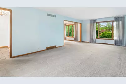 217 S Arlington Heights Road, Elk Grove Village, IL 60007 - Photo 4