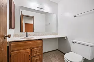880 Colony Lake Dr, Schaumburg, IL 60194 - Photo 14