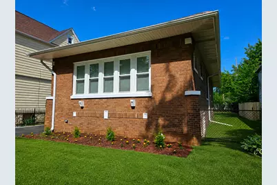 8819 S Carpenter Street, Chicago, IL 60620 - Photo 2