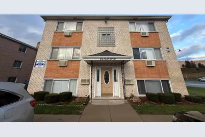 9575 Maple Drive #GS, Rosemont, IL 60018 - Photo 2
