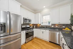 1951 W Melrose St, Chicago, IL 60657 - Photo 8