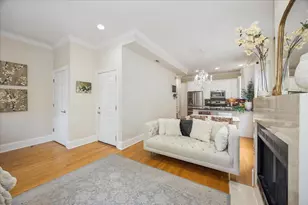 1951 W Melrose St, Chicago, IL 60657 - Photo 4