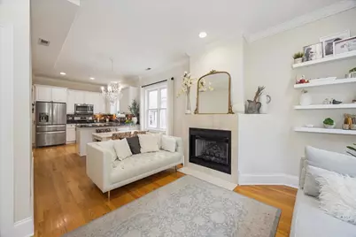 1951 W Melrose Street #2, Chicago, IL 60657 - Photo 2