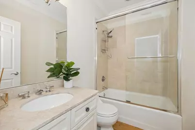 1951 W Melrose Street #2, Chicago, IL 60657 - Photo 18