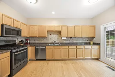 28701 Sawmill Lane, Lakemoor, IL 60051 - Photo 10