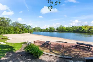 125 Lakeview Dr, Bloomingdale, IL 60108 - Photo 18