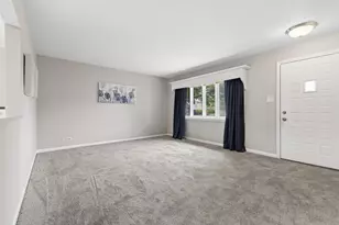 6923 Elder Ct, Bridgeview, IL 60455 - Photo 4