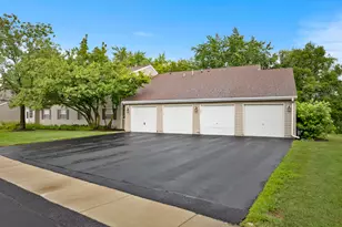96 Gant Cir, Streamwood, IL 60107 - Photo 20