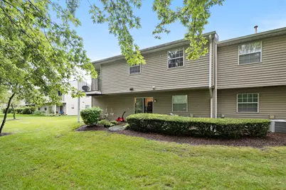 96 Gant Circle #H, Streamwood, IL 60107 - Photo 16
