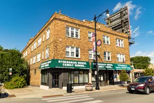 6403 N Bell Ave, Chicago, IL 60645 - Photo 2