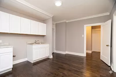 6403 N Bell Avenue #206, Chicago, IL 60645 - Photo 4