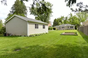1634 E Forest Ave, Des Plaines, IL 60018 - Photo 4