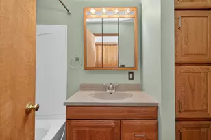 180 Alschuler Dr, Aurora, IL 60506 - Photo 18