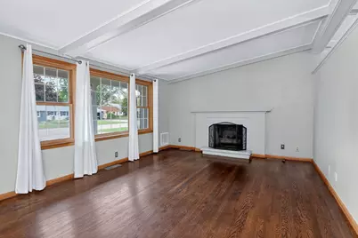 180 Alschuler Drive, Aurora, IL 60506 - Photo 4