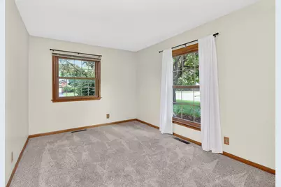 180 Alschuler Drive, Aurora, IL 60506 - Photo 16