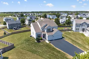 2431 Fitzhugh Turn, Yorkville, IL 60560 - Photo 2