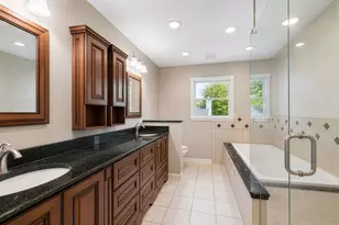 146 Feece Dr, Batavia, IL 60510 - Photo 8