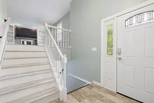 146 Feece Dr, Batavia, IL 60510 - Photo 2