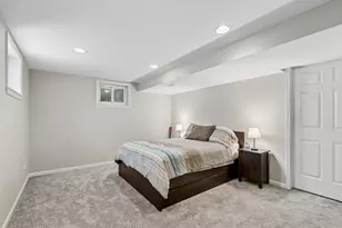 670 Williamsburg Ave, Gurnee, IL 60031 - Photo 24