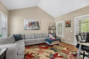 670 Williamsburg Ave, Gurnee, IL 60031 - Photo 12
