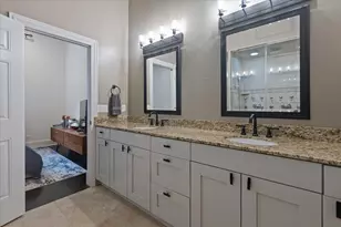 839 W Bradley Pl, Chicago, IL 60613 - Photo 16