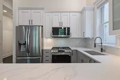 839 W Bradley Place #3, Chicago, IL 60613 - Photo 8